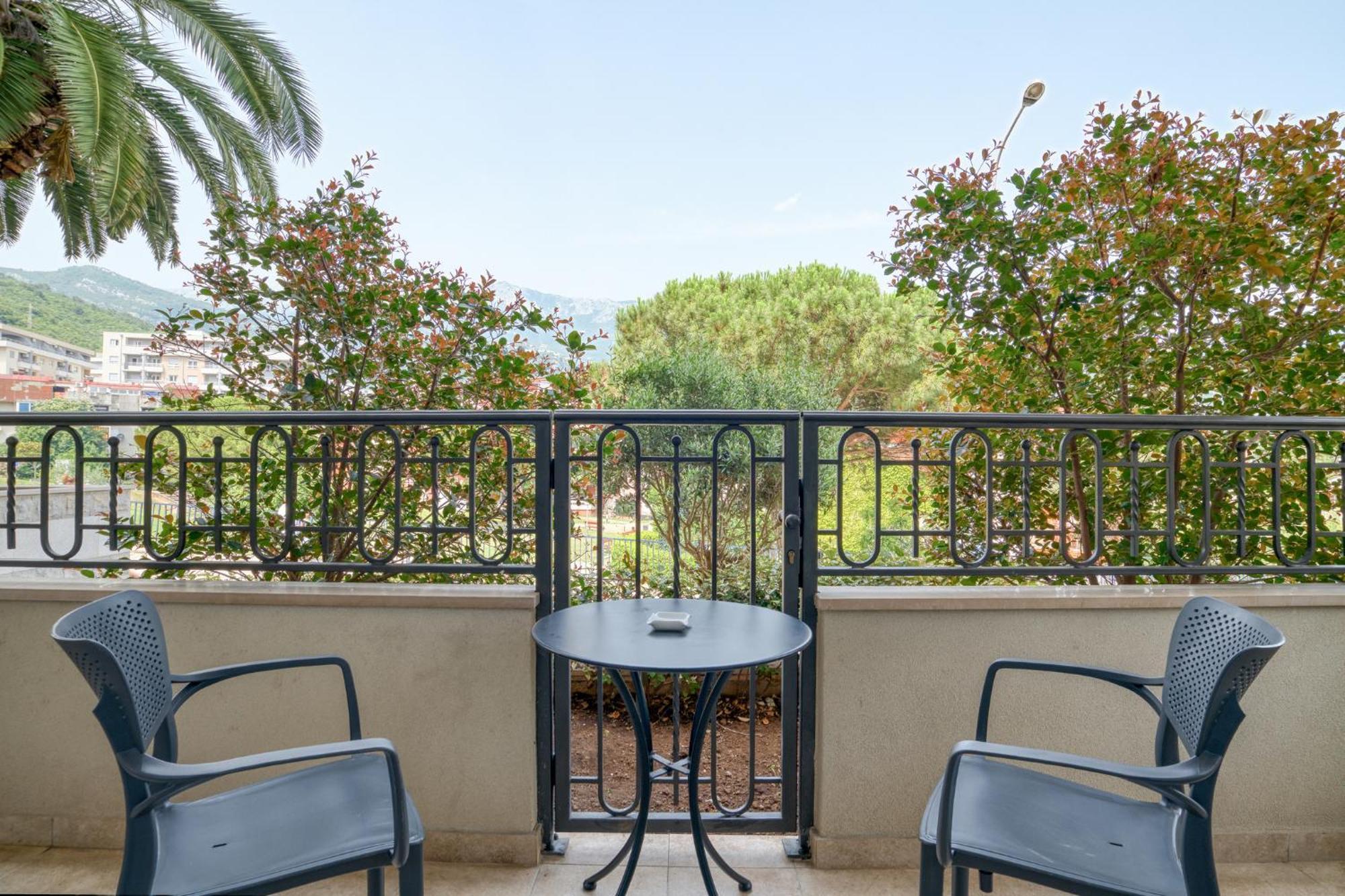Ap Royal Oak - 2 Bedroom Apartment In Budva Exterior foto